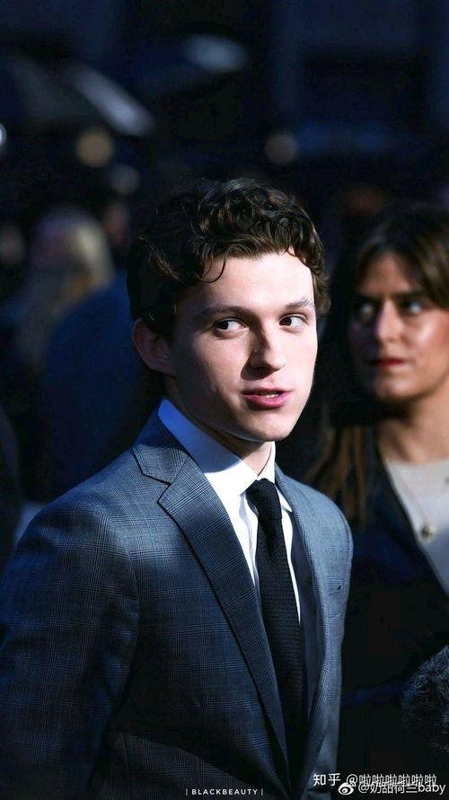 手机壁纸欧美男明星图片,魅力四溢，瞬间捕获眼球